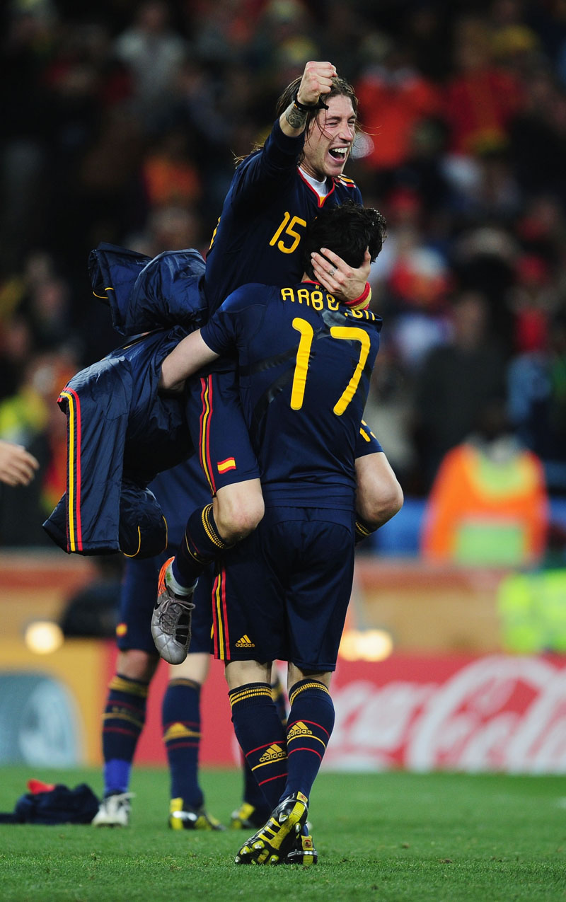 Illustration for article titled World Cup Thighlights: In Celebration Of Pure Spanish Man-Love